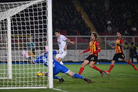 ريمونتادا في 13 دقيقة.. ميلان يستعيد انتصاراته بالدوري الإيطالي أمام ليتشي